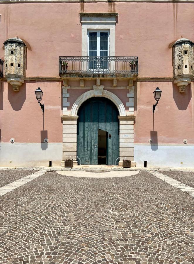 Villa In Gargano - Villa Basso Monte SantʼAngelo Buitenkant foto