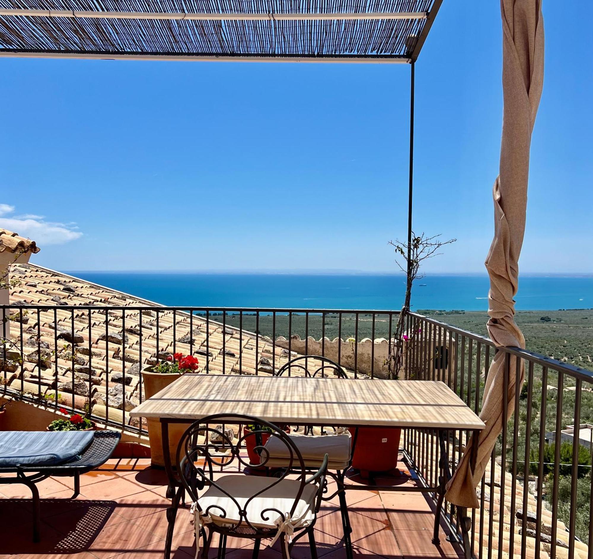 Villa In Gargano - Villa Basso Monte SantʼAngelo Buitenkant foto