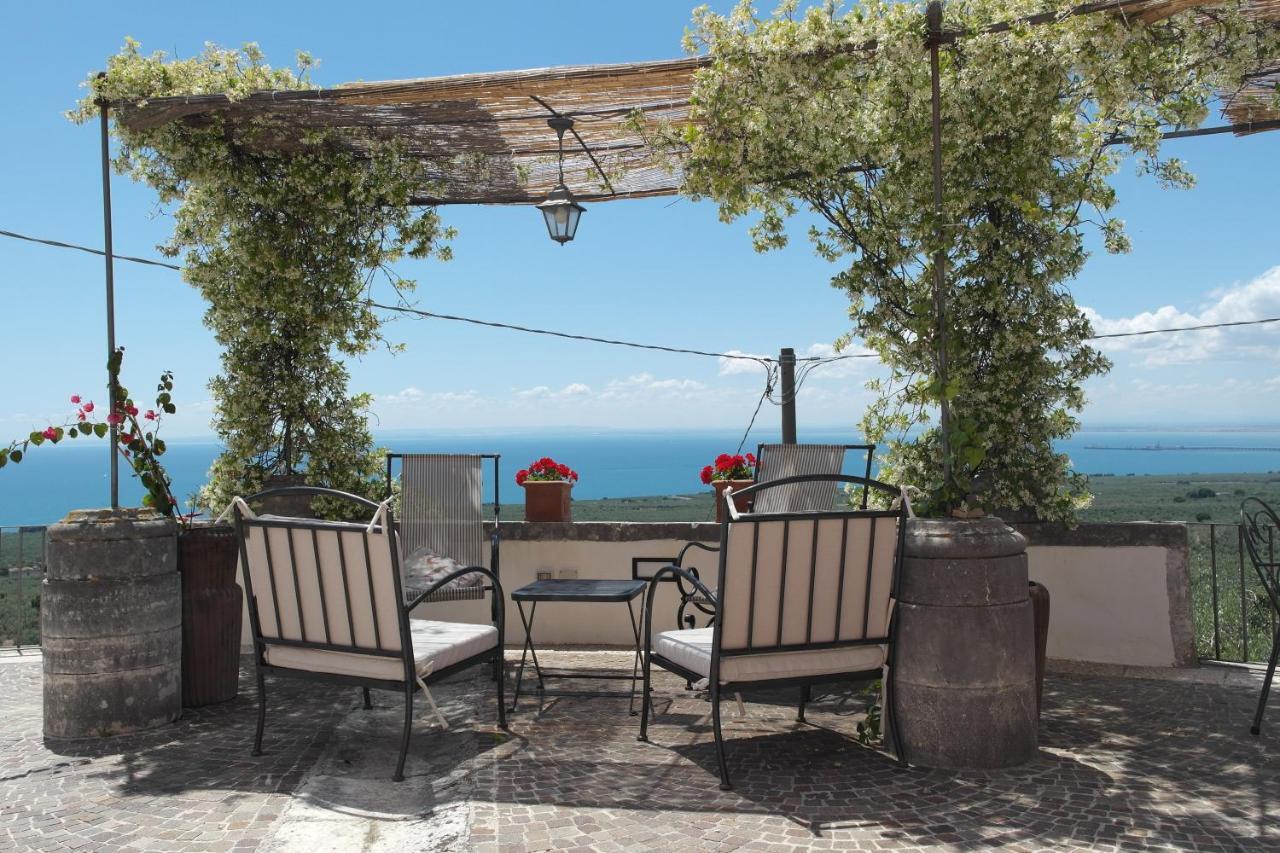 Villa In Gargano - Villa Basso Monte SantʼAngelo Buitenkant foto